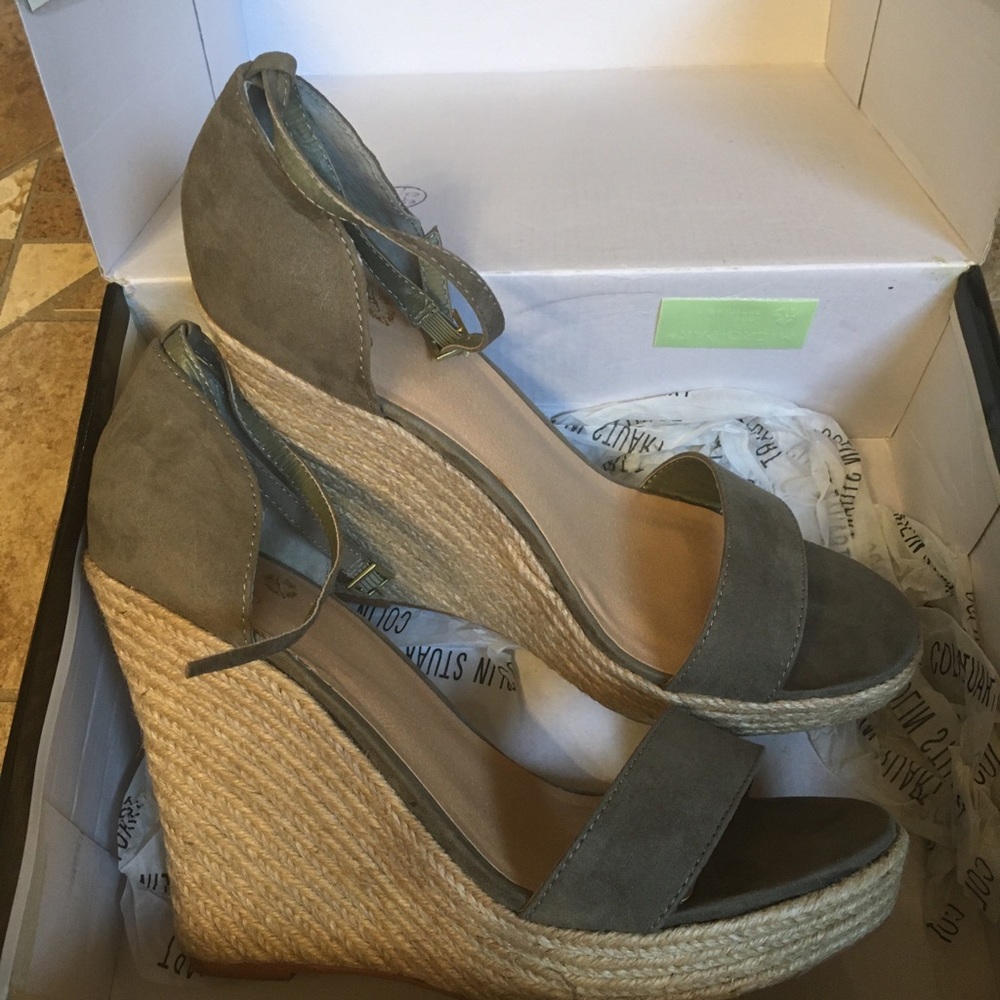 Women’s Size 9 Collin Stuart wedges from VS